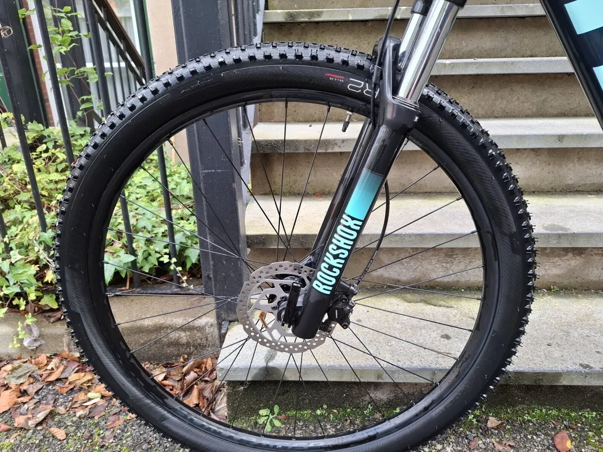 Trek Marlin 7 hardtail MTB - Image 3