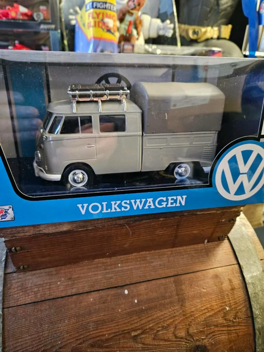 Corgi Motormax VW Van 1.24 - Image 3