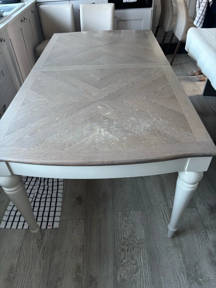 Dining Table and chairs - Image 4