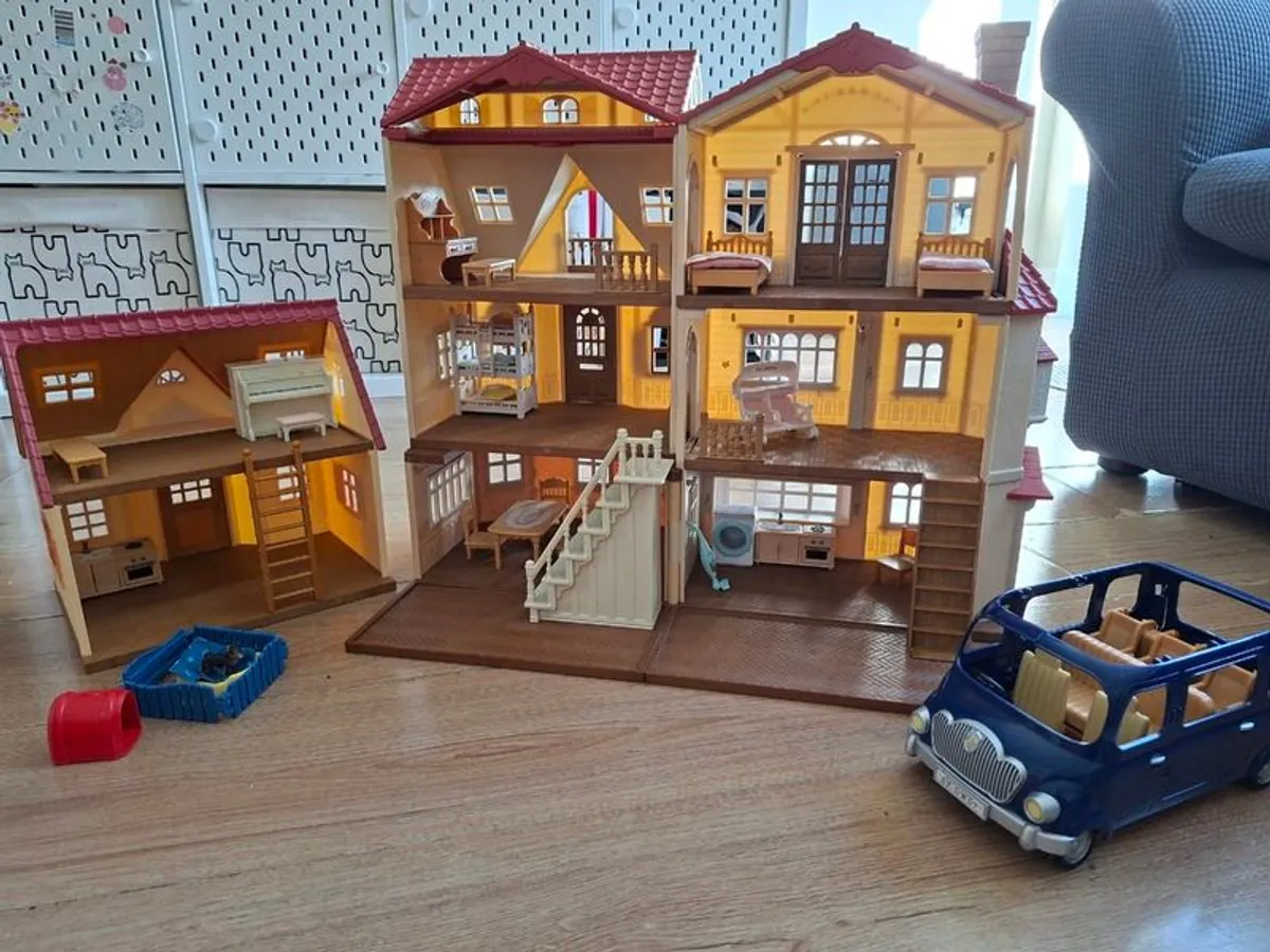 Sylvanian Families bundle - Image 1