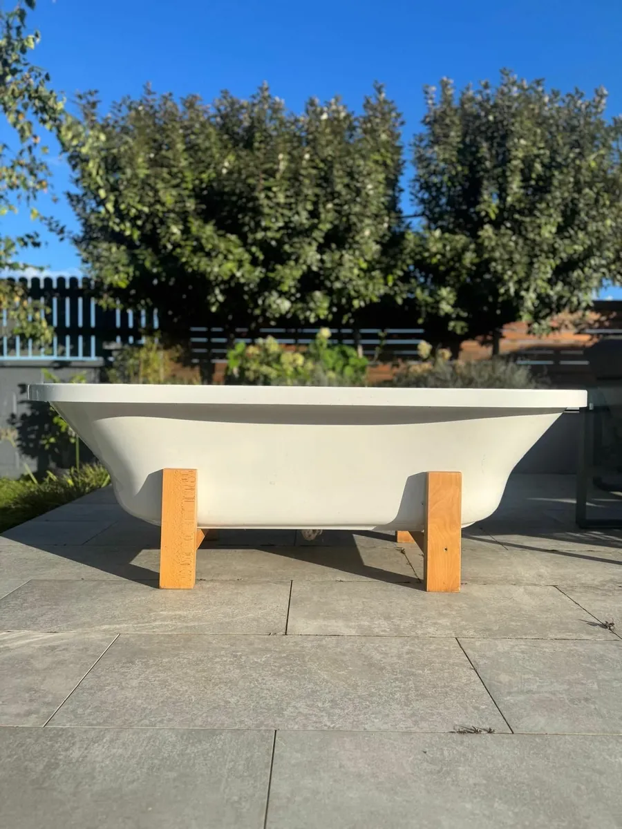 Free Standing Bath - Image 4