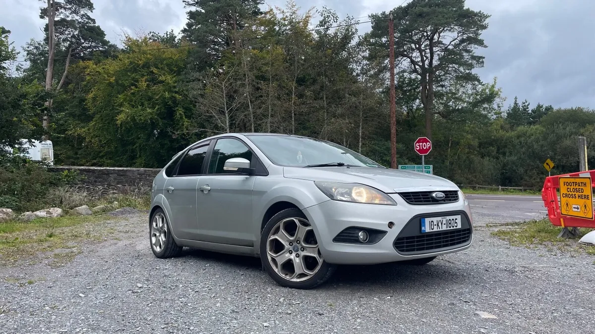 Ford Focus 2010 - Image 1