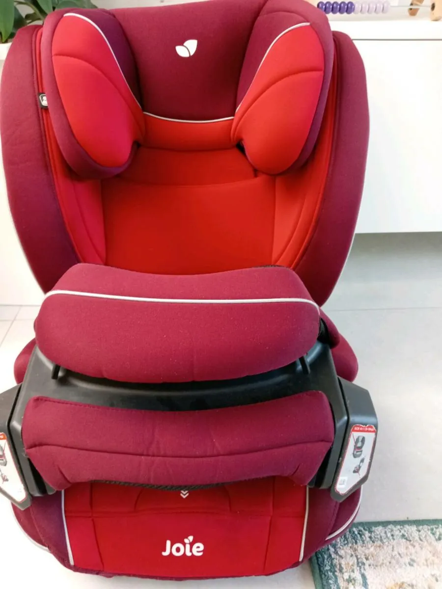 Joie ISOFIX car seat 1/2/3 - Image 1