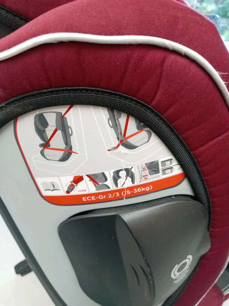 Joie ISOFIX car seat 1/2/3 - Image 4