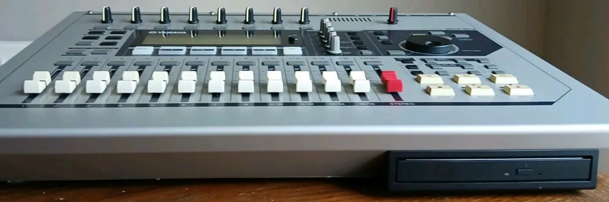 Yamaha AW1600 Audio Workstation - Image 3
