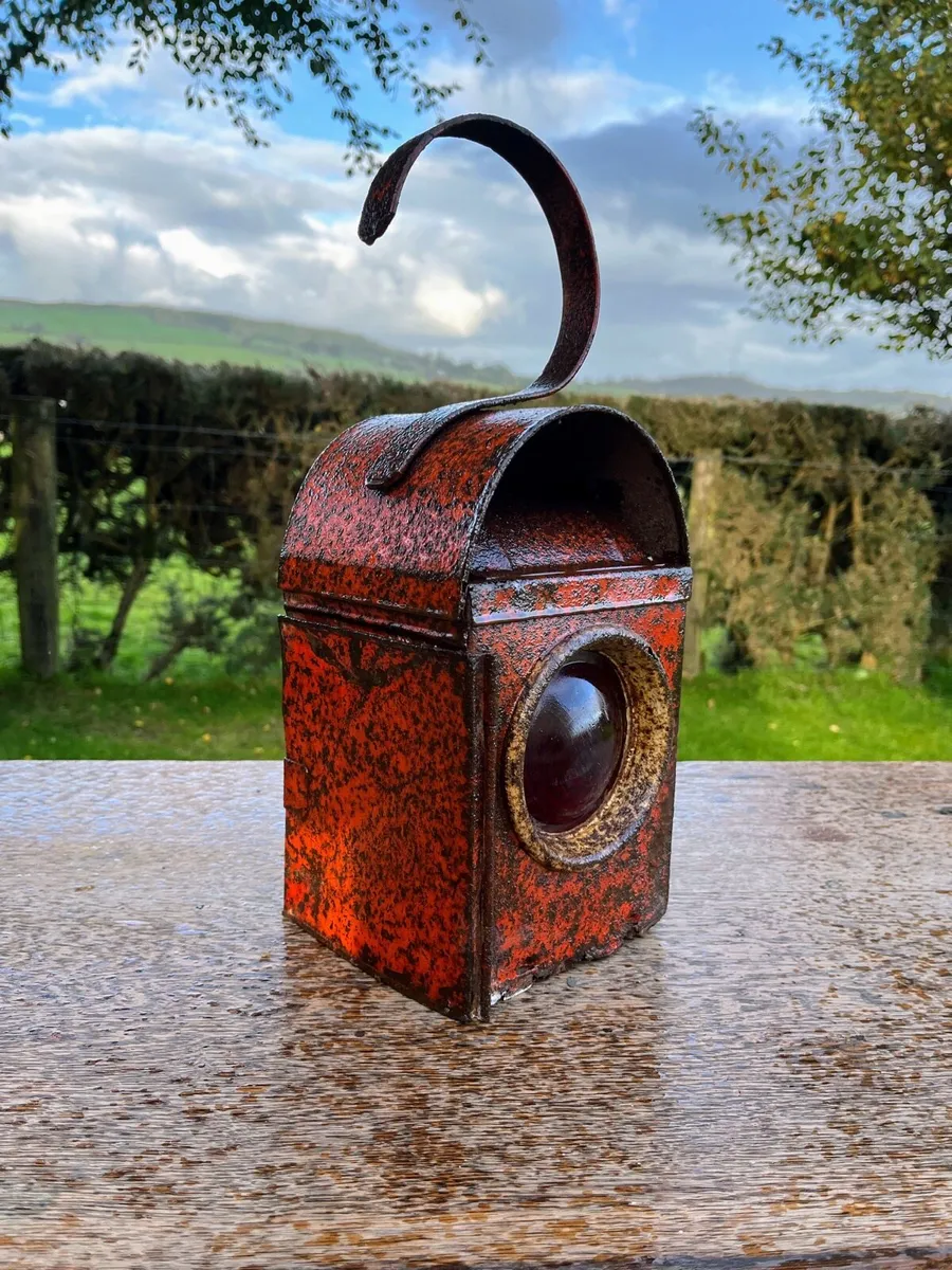 Vintage lantern - Image 1