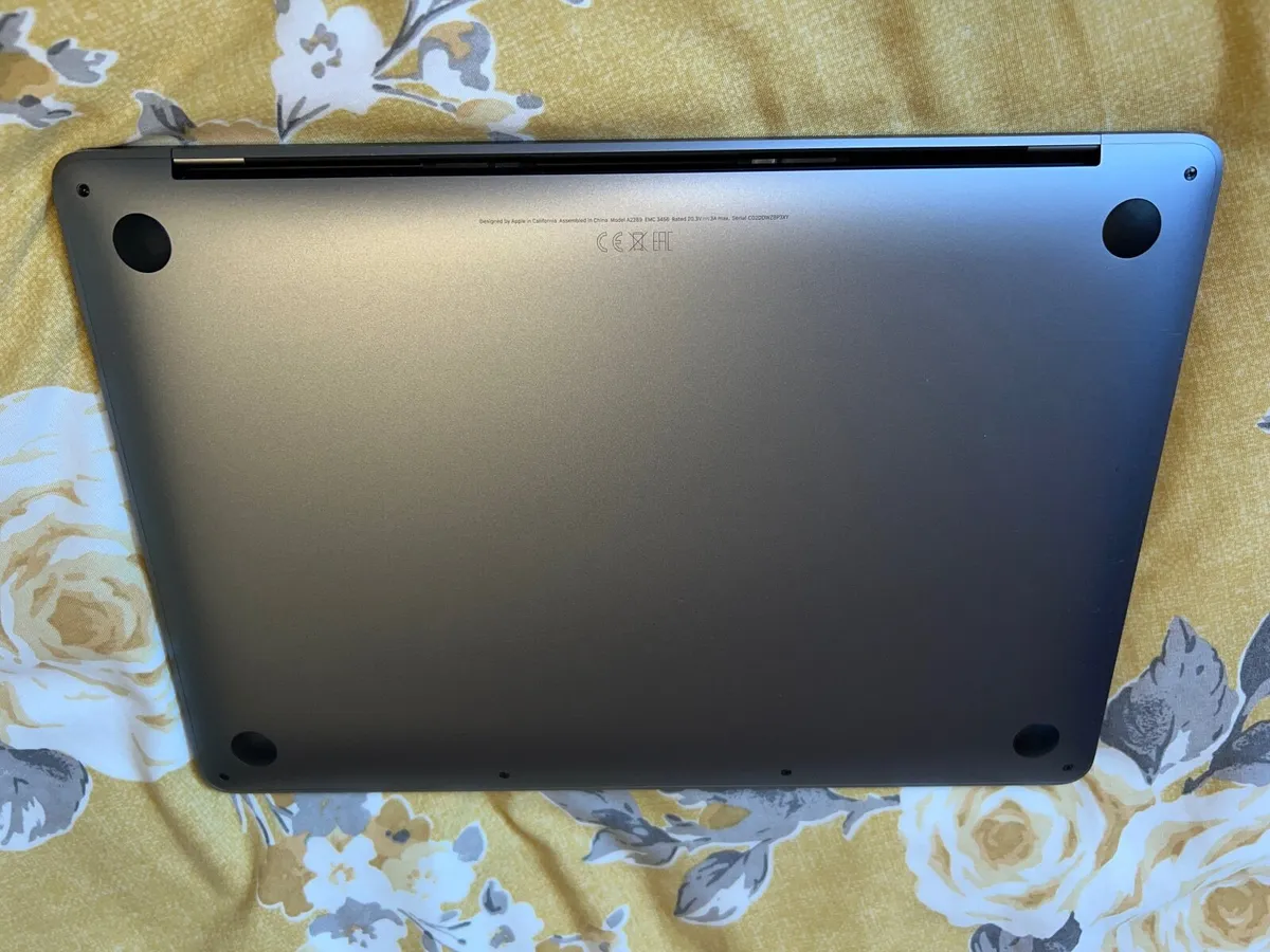 MacBook Pro 2020 13 inch - Image 3