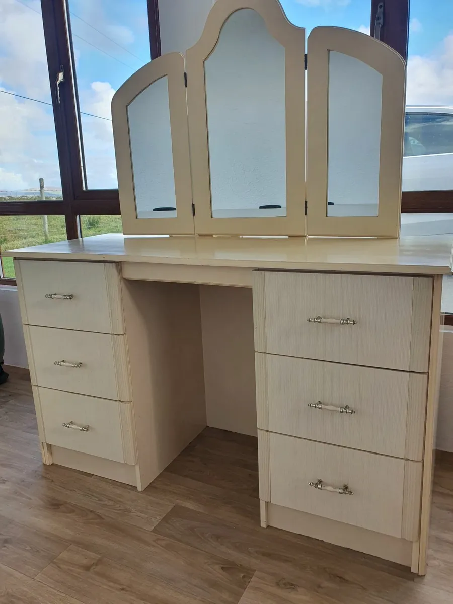 Dressing Table - Image 1