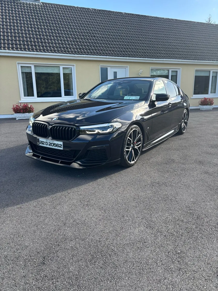 2021 BMW 5 Series - Image 3