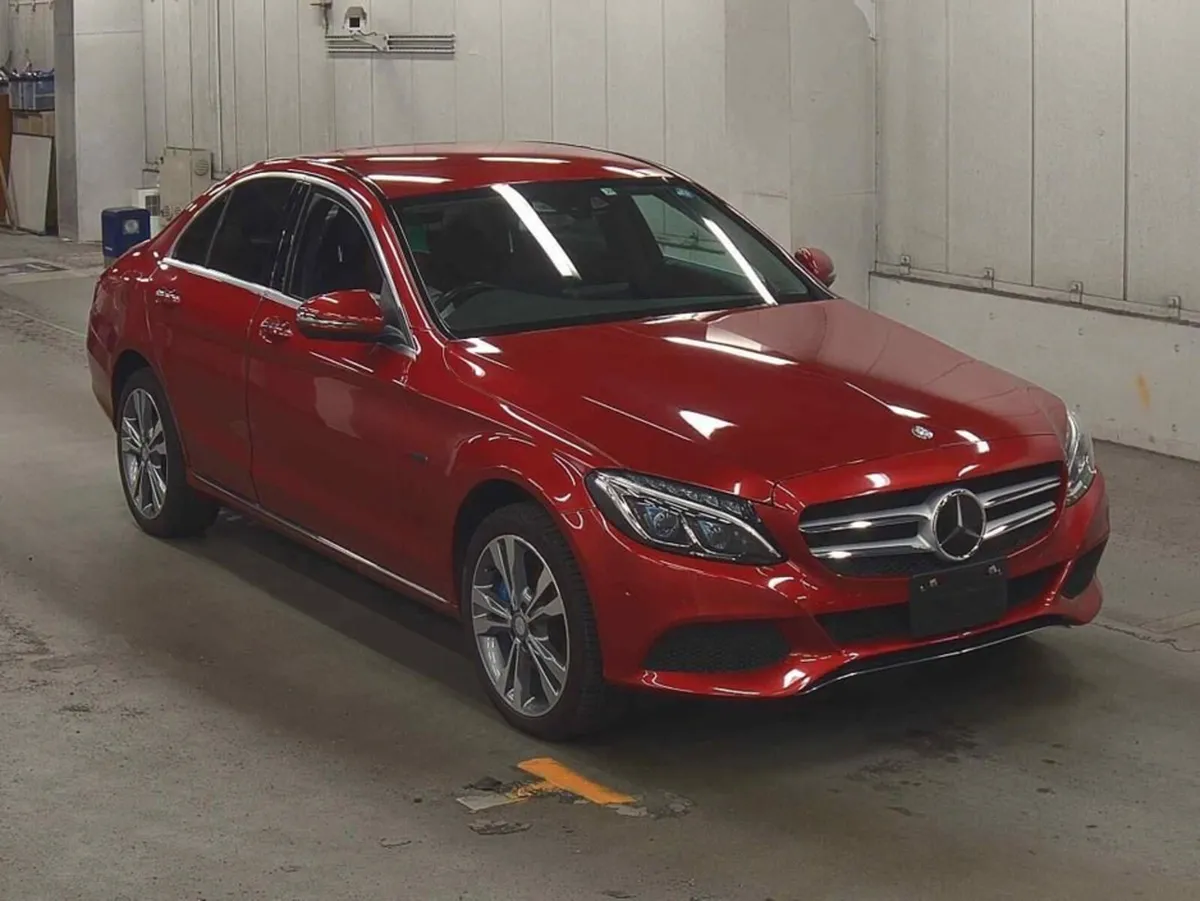 Mercedes-Benz C-Class C350E Avantgarde Bright Red, - Image 1