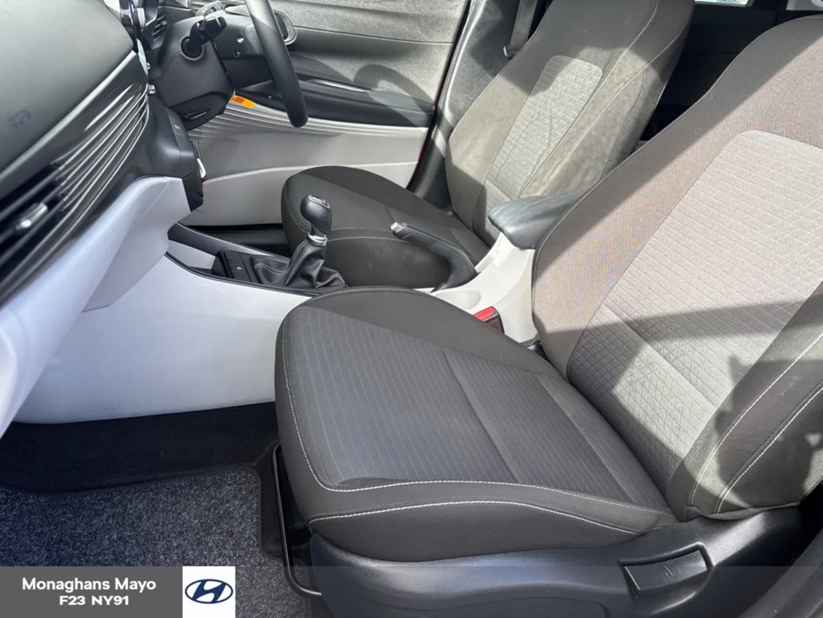 Hyundai i20 DELUXE PLUS 5DR - Image 4