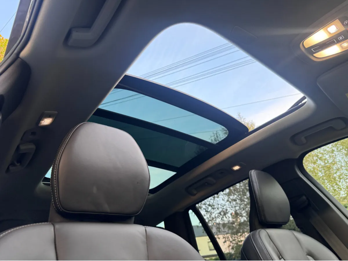 Volvo XC90 ULTIMATE DARK T8 RECHARGE TOP SPECIFICA - Image 4