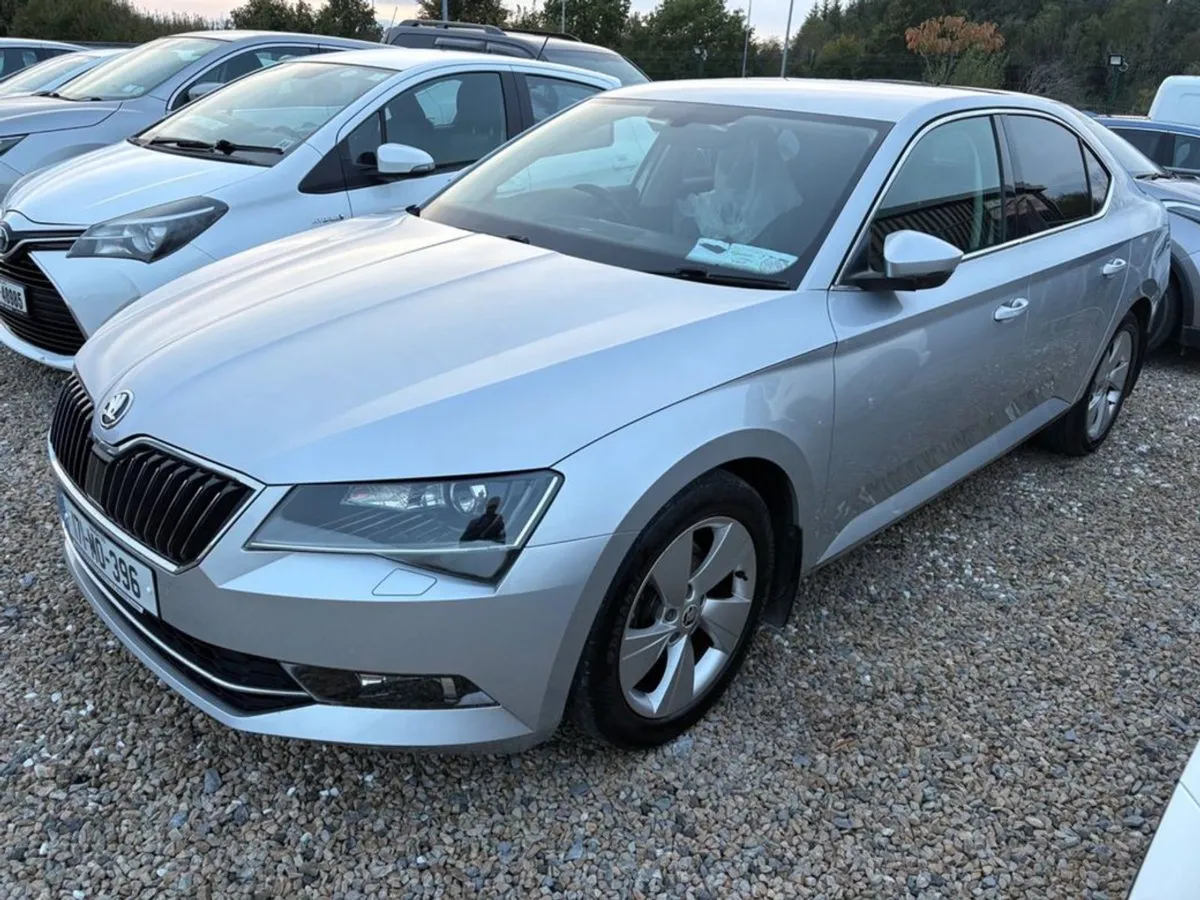 Skoda Superb 1.6 TDI 120 Ambition 180Km - Image 3