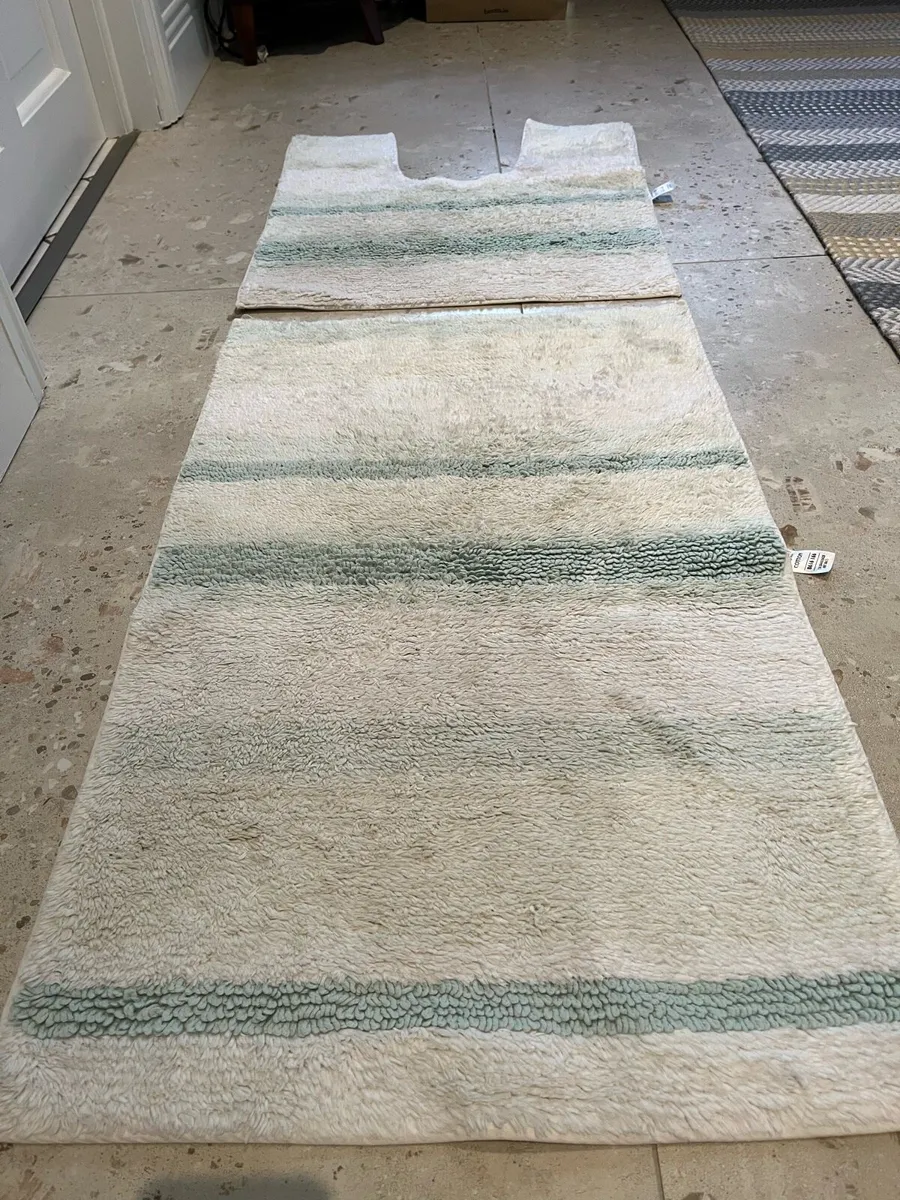 Bathroom mats - Image 1
