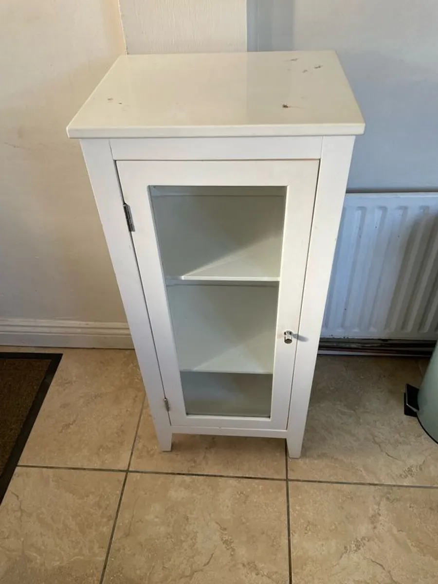 Bathroom Unit - Image 1