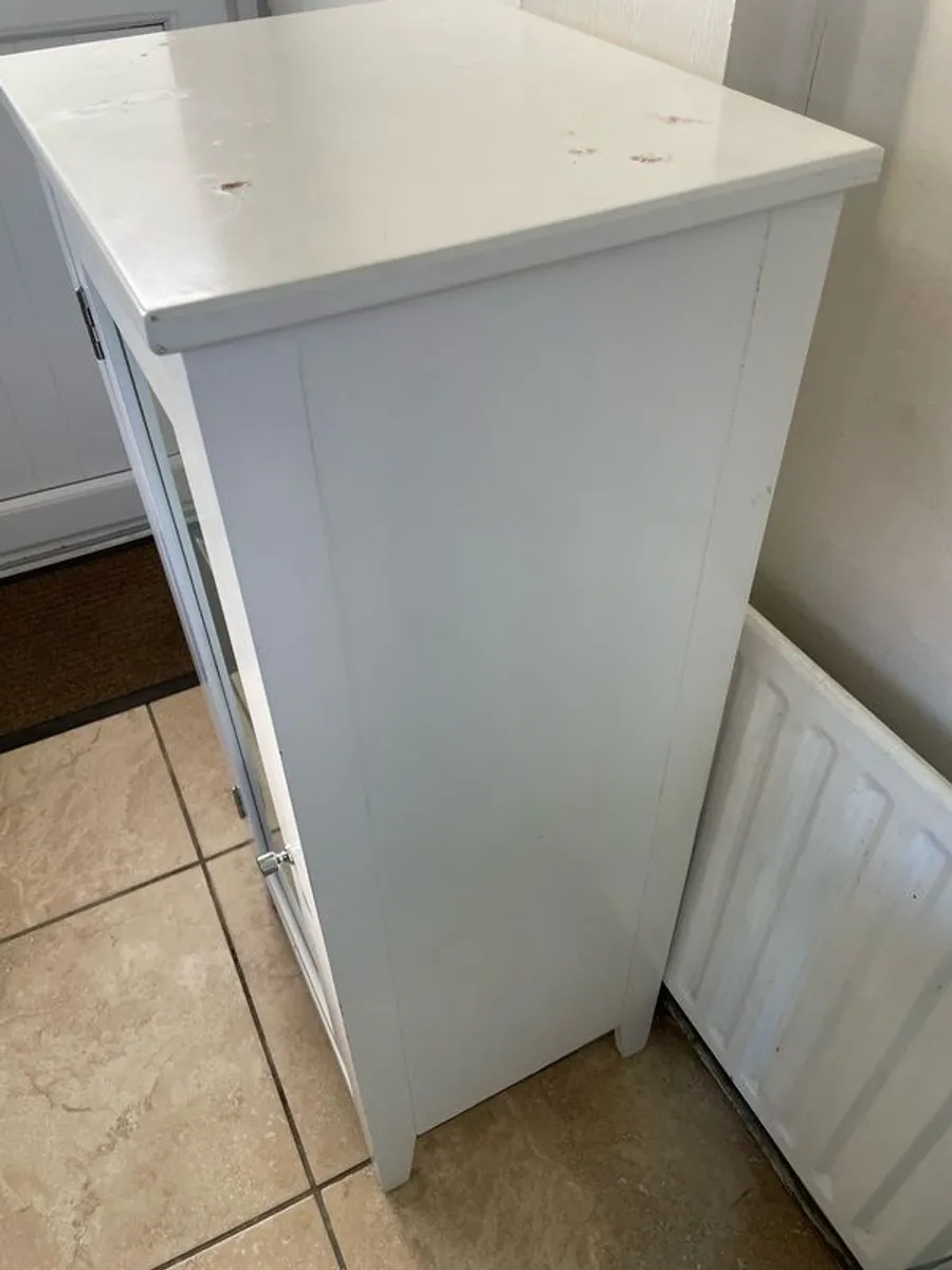 Bathroom Unit - Image 3