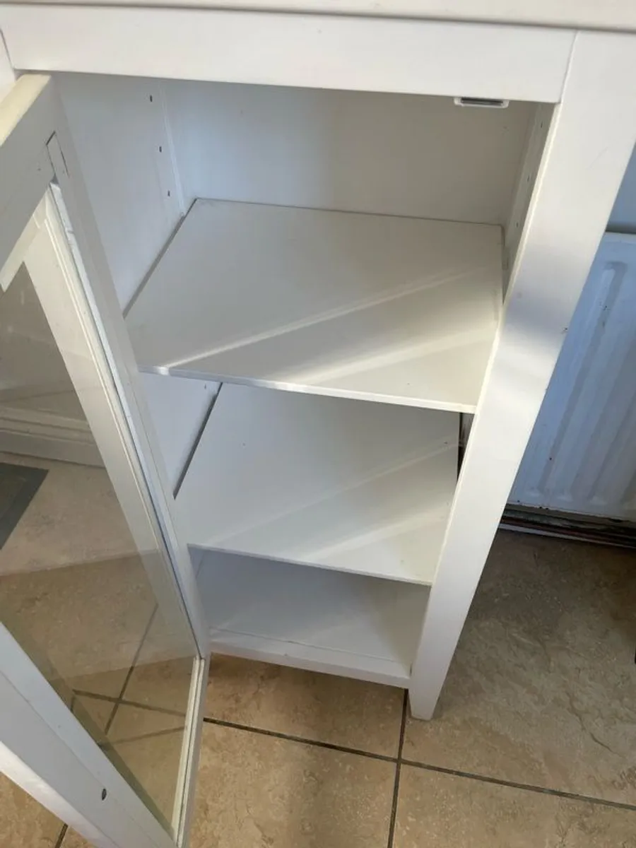 Bathroom Unit - Image 4