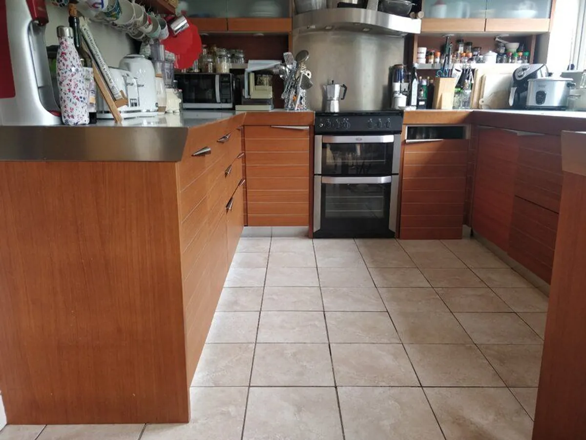 Kitchen - Italian design - Image 1