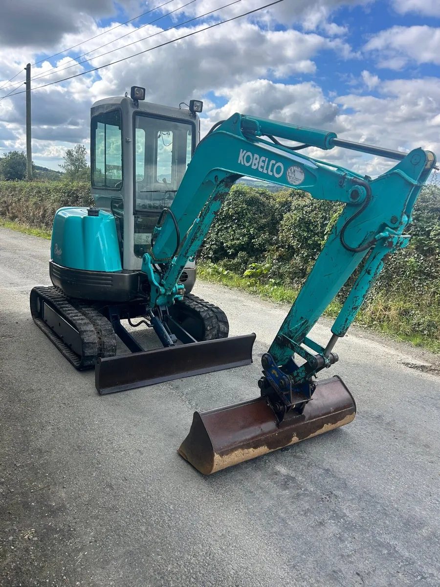 Kobelco 30sr mini digger for sale - Image 1