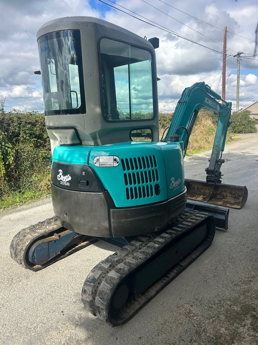 Kobelco 30sr mini digger for sale - Image 3