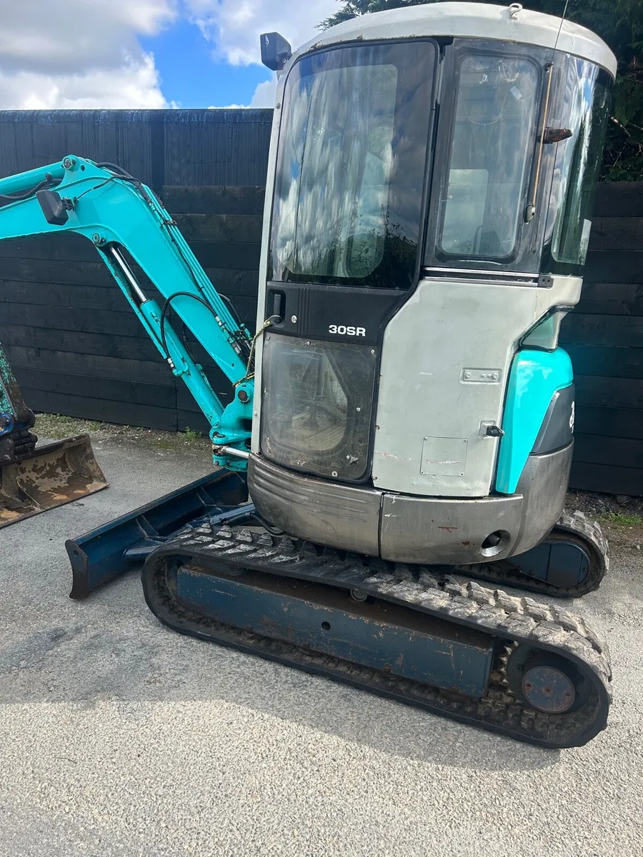 Kobelco 30sr mini digger for sale - Image 4