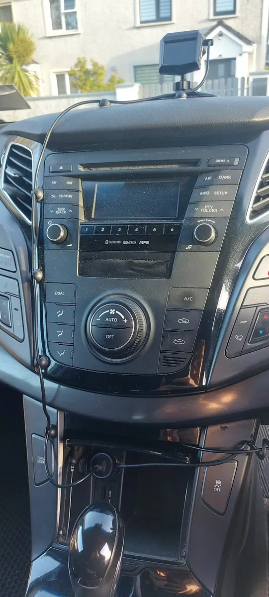 Hyundai i40 2015 automatic van - Image 3