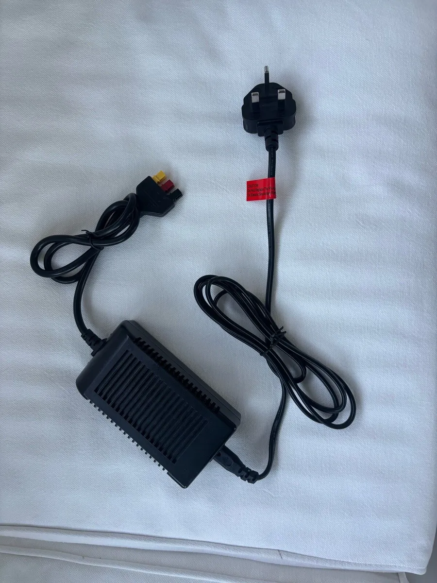 Power caddy charger - Image 1