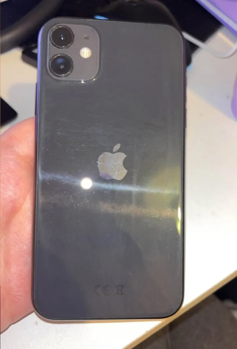 iPhone 11 - Image 3