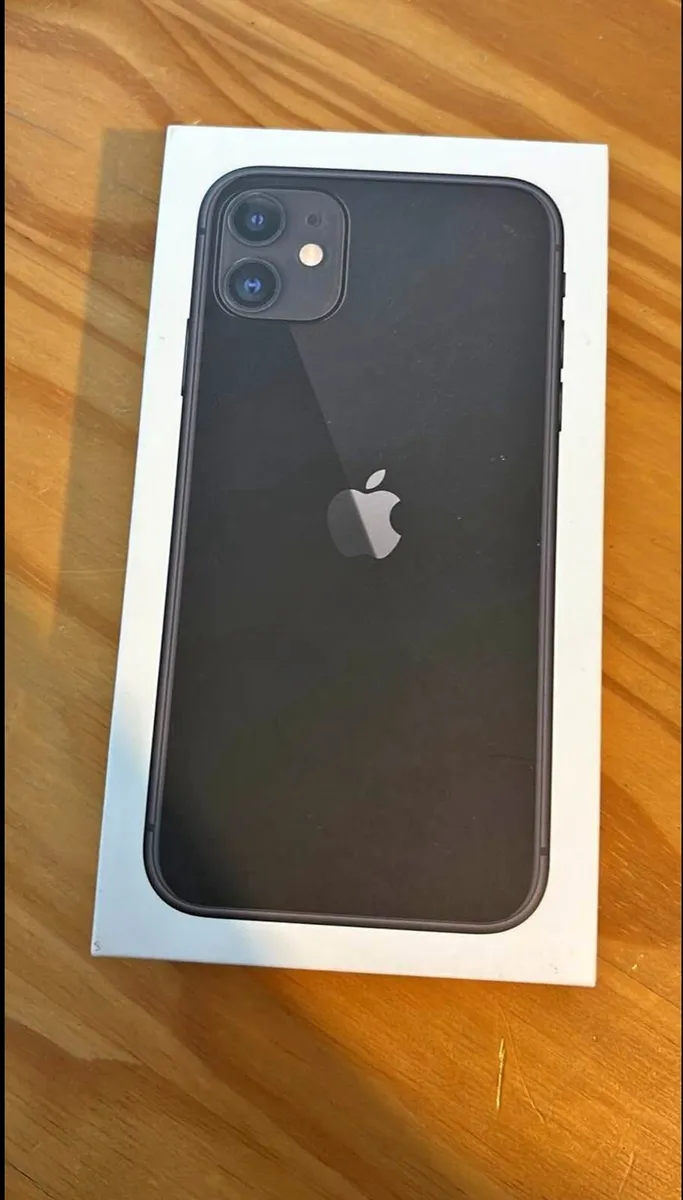 iPhone 11 - Image 4