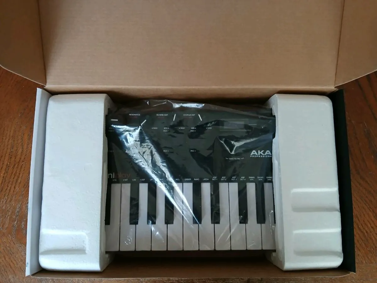 AKAI Professional MPK Mini play - Image 3