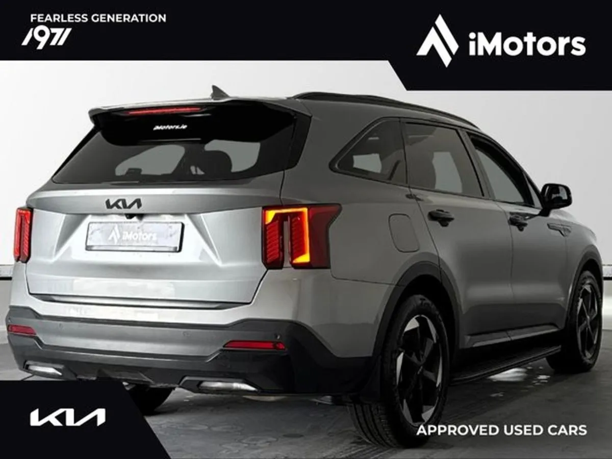 Kia Sorento Black Edition Styling Phev PE 7 Seate - Image 3