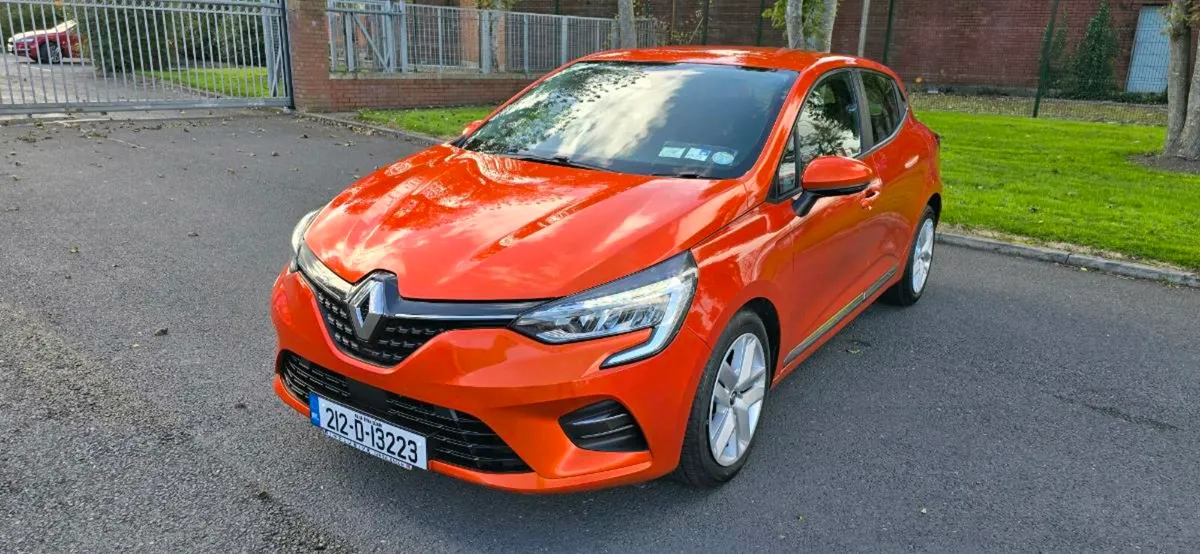 212 Renault Clio 1.0 Petrol - Image 1
