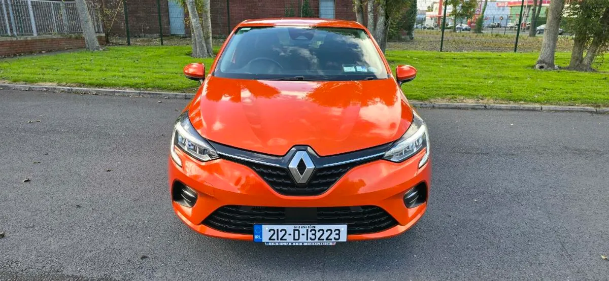 212 Renault Clio 1.0 Petrol - Image 3
