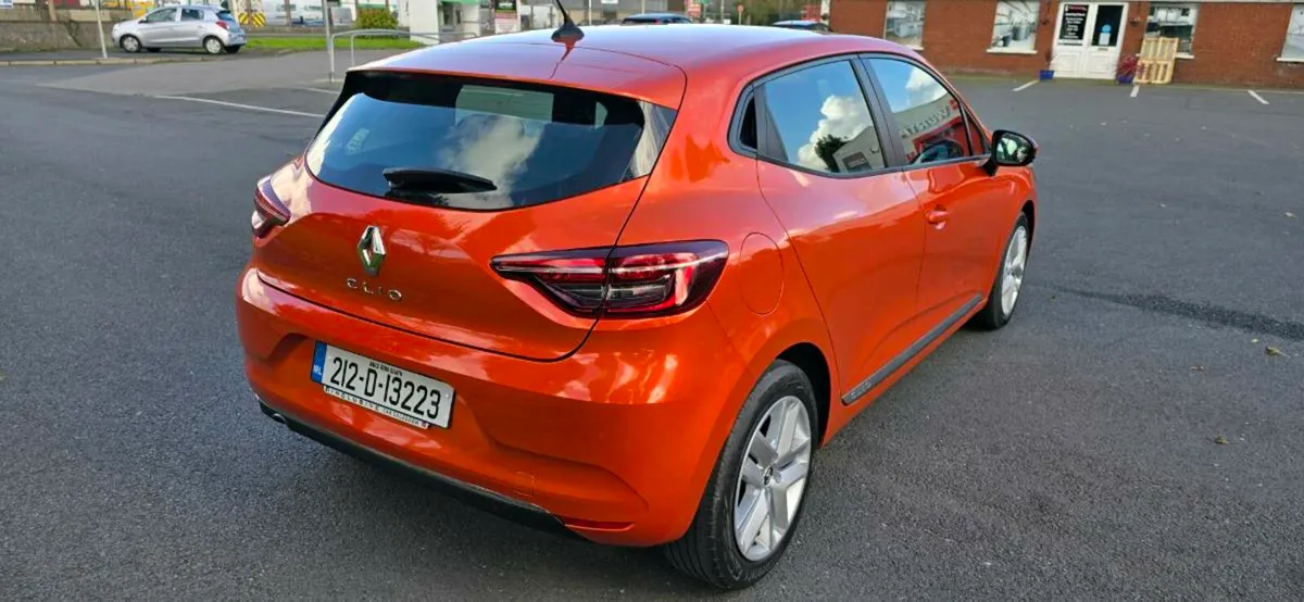 212 Renault Clio 1.0 Petrol - Image 4