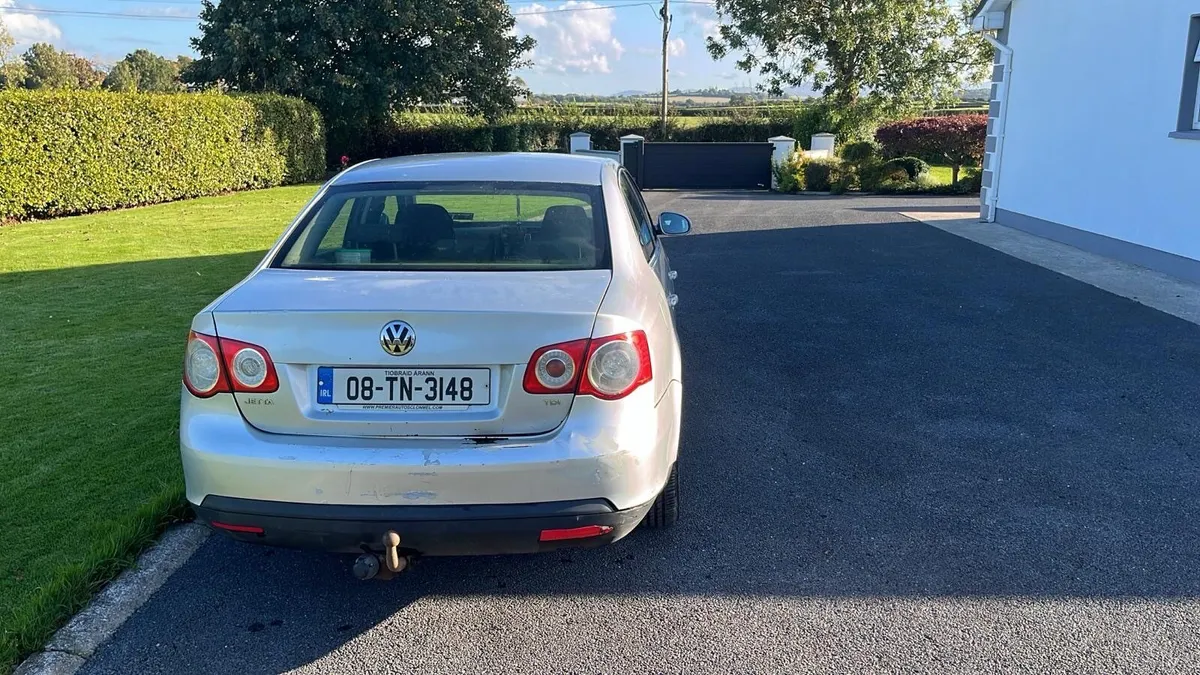Volkswagen Jetta 2008 - Image 2