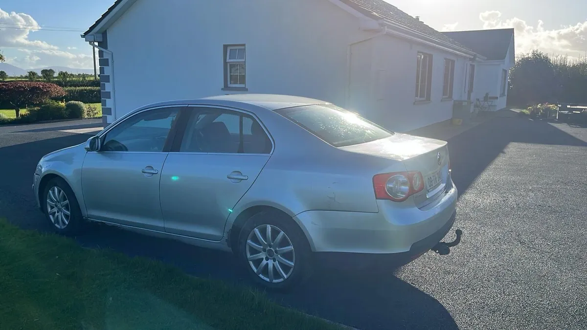 Volkswagen Jetta 2008 - Image 4