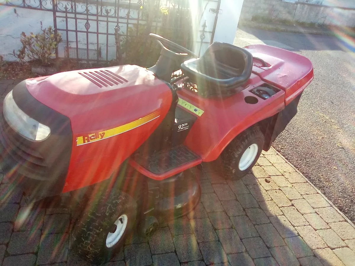 Rally Ride on lawnmower - Image 3