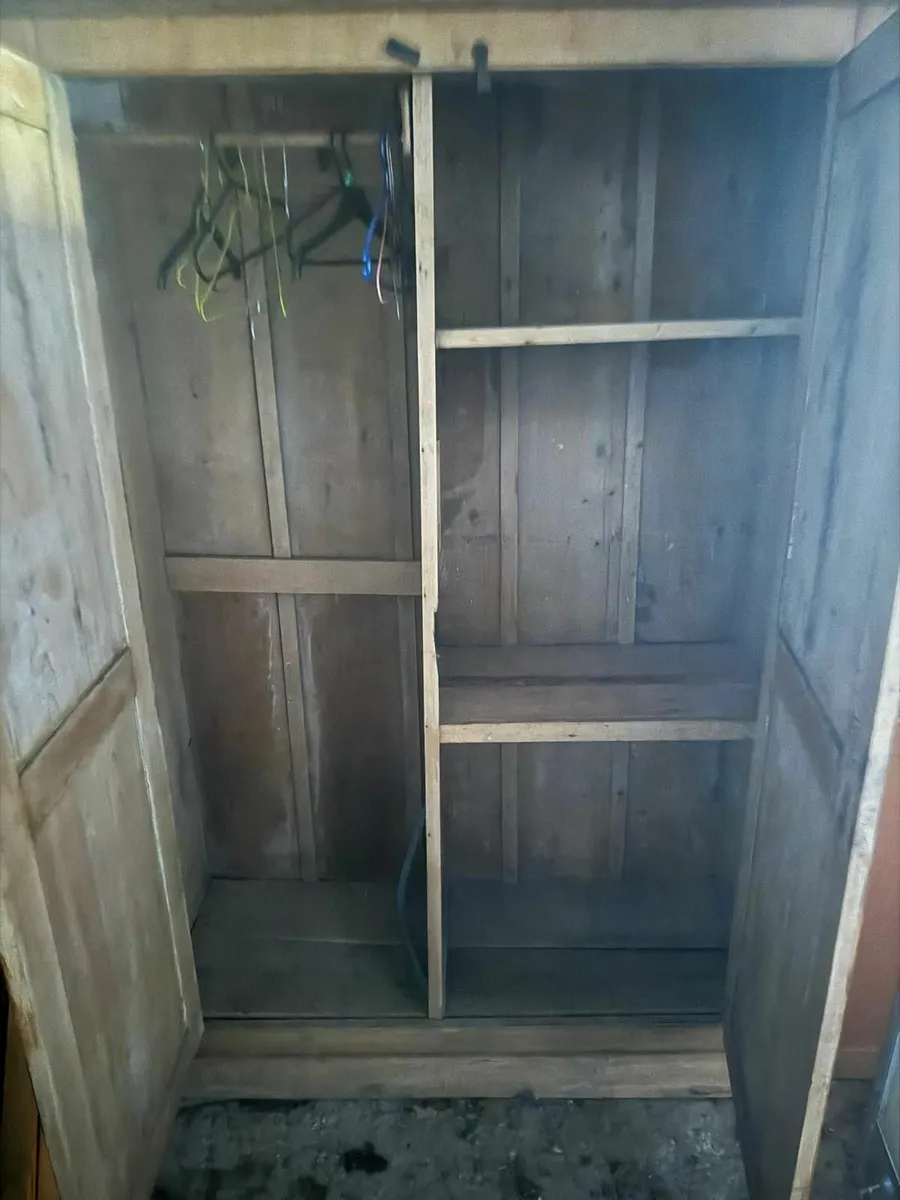 Farmhouse wardrobe - Image 2