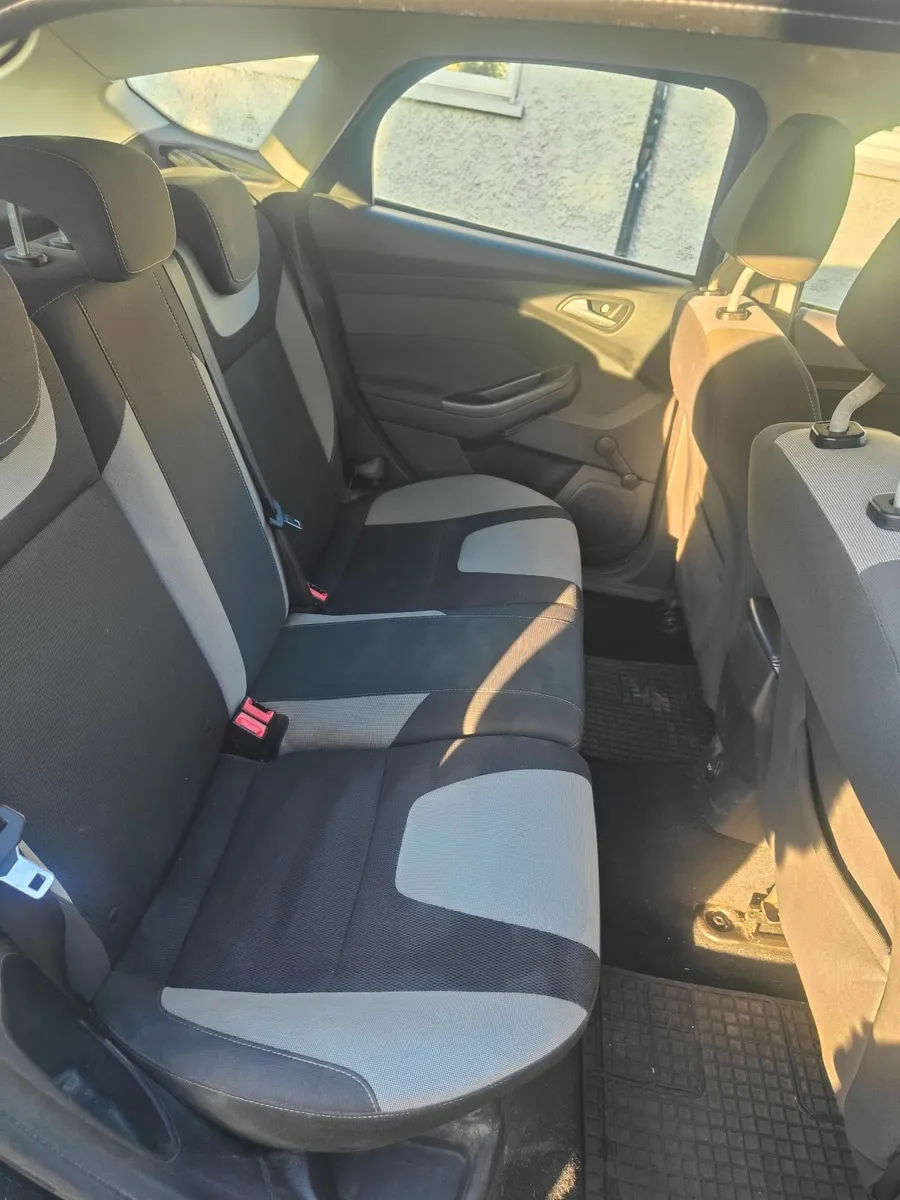 Ford Focus 2013 - Image 2