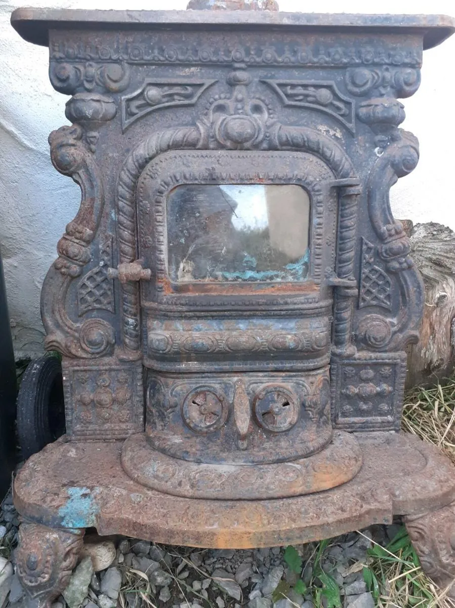 Antique Stove - Image 2