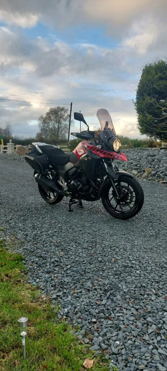 Suzuki DL250 V-STROM - Image 2