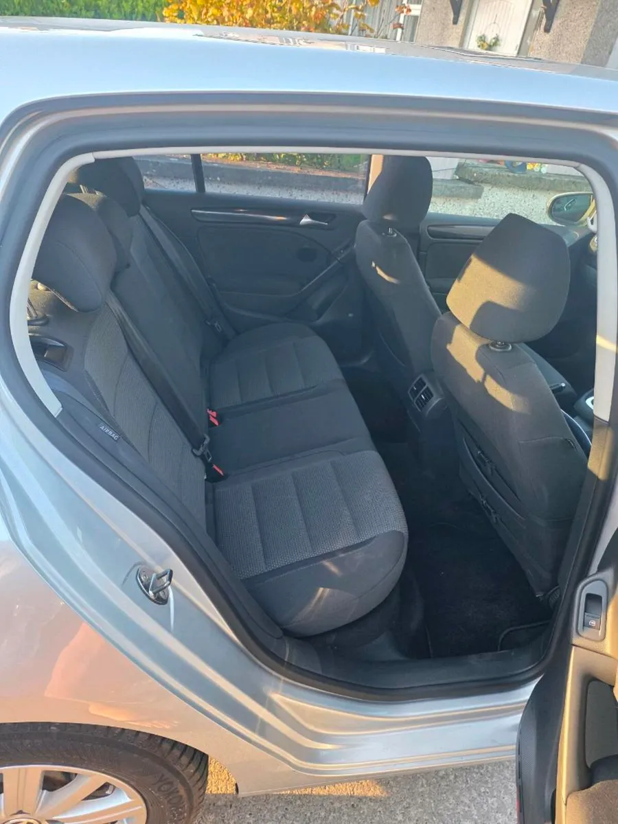 VW GOLF - Image 2