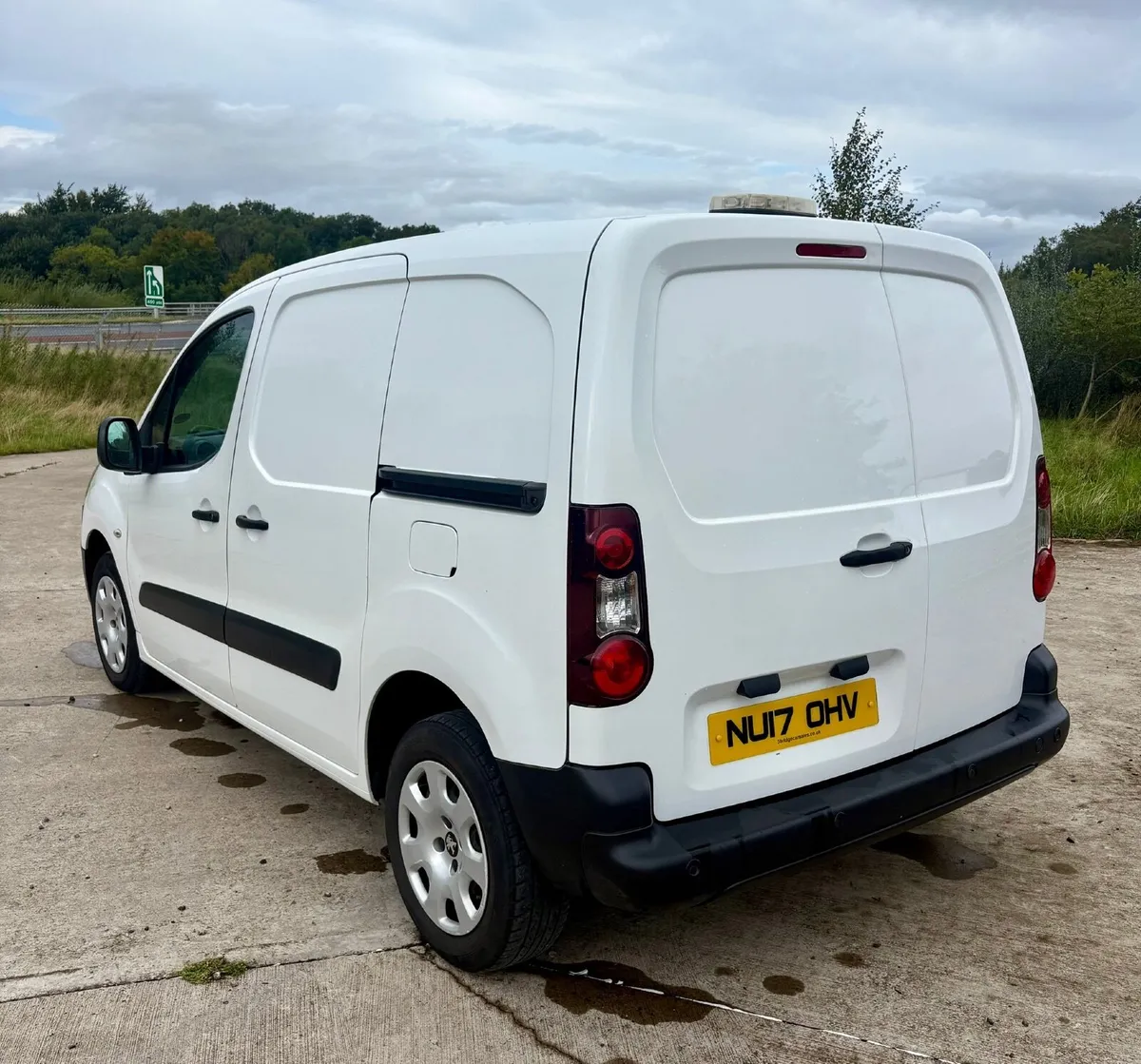 2017 Peugeot Partner Professional L1 100Bhp - Image 2