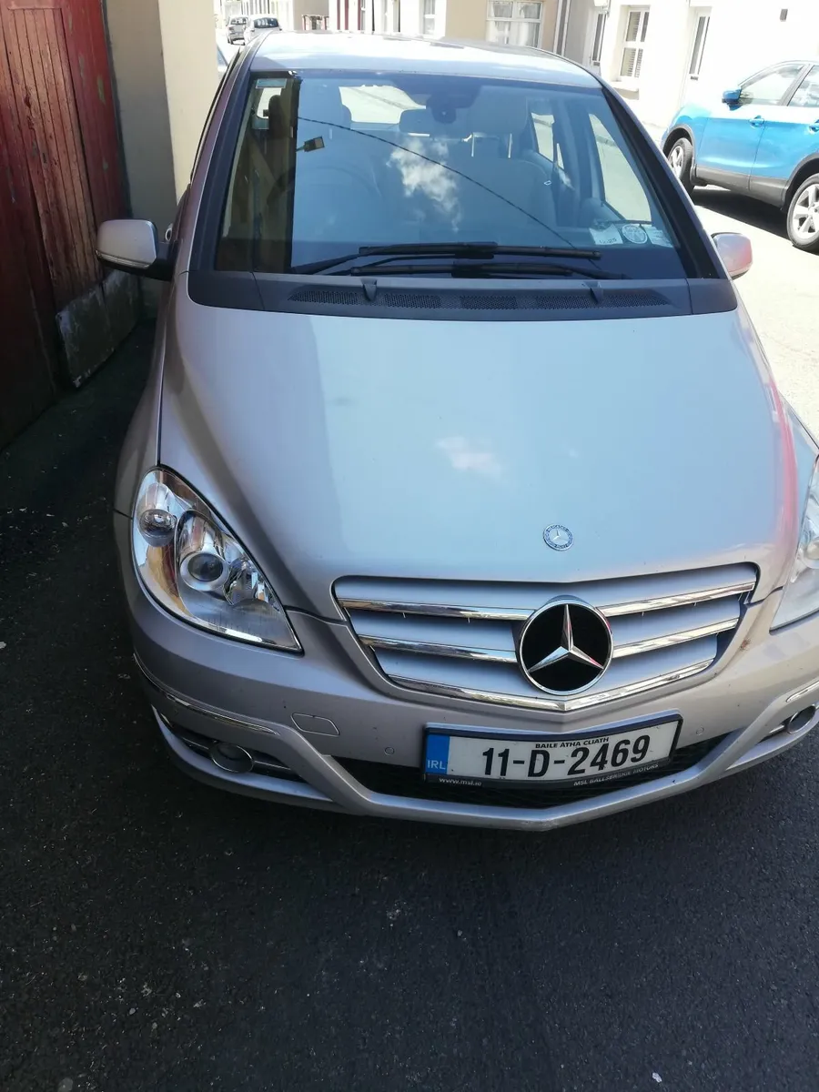 Mercedes-Benz B-Class 2011 - Image 2