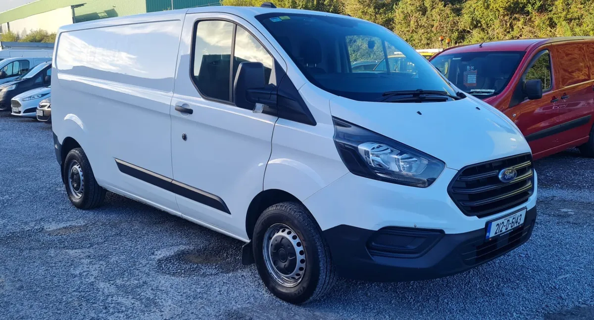 Ford Transit Custom 300 L Base - Image 1