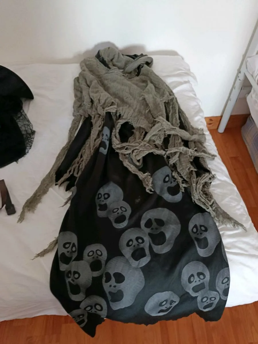 Halloween outfit - Image 2