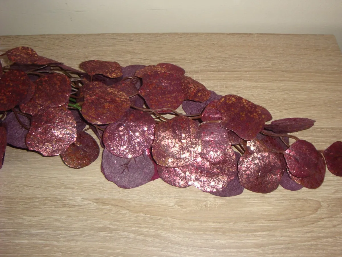 Burgundy silver dollar eucalyptus garland 150cm - Image 2