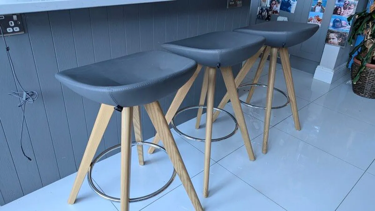 Kitchen stools - Image 3