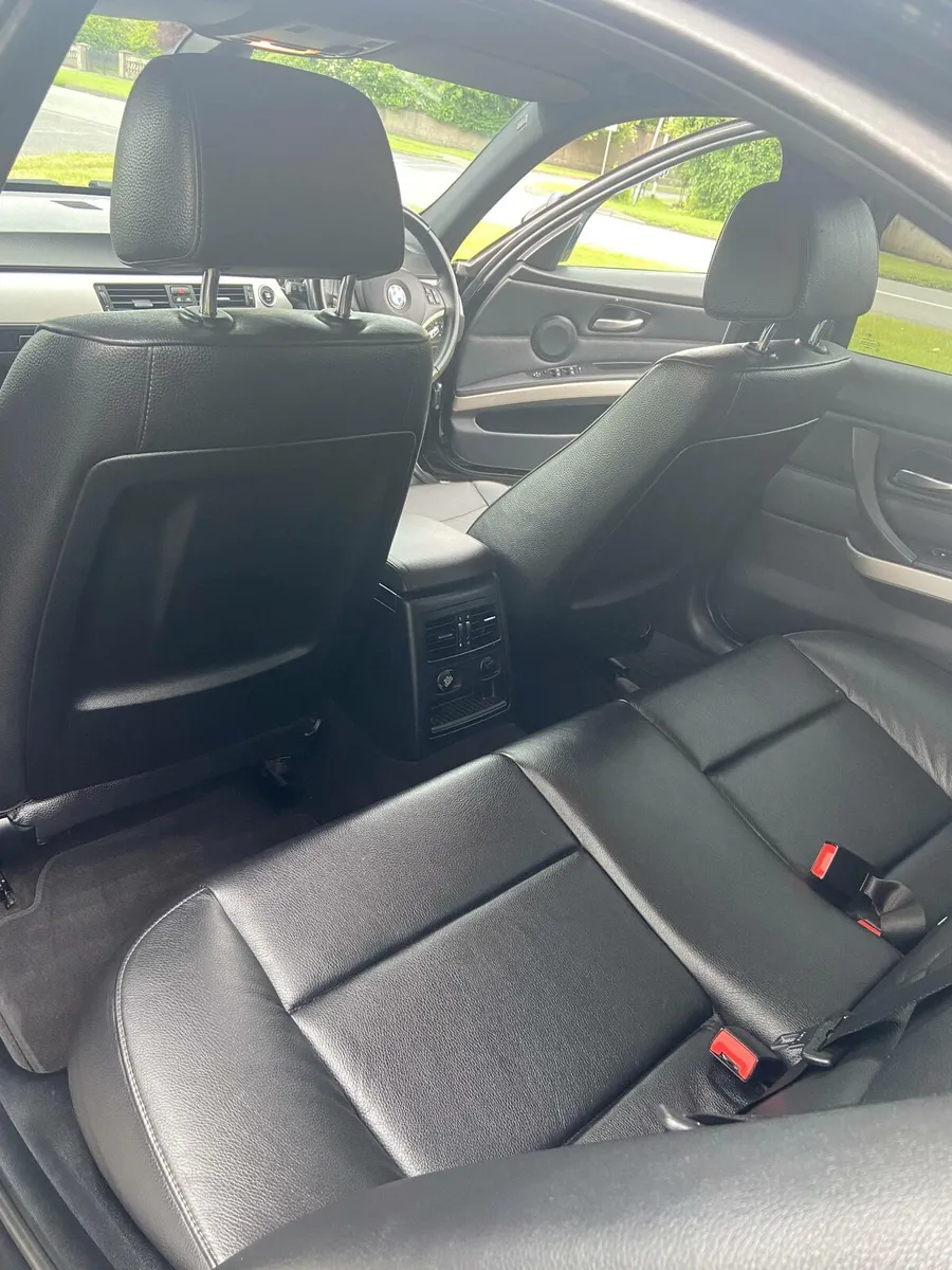 BMW 320d - Image 3