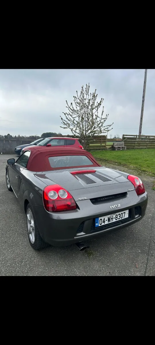 Toyota MR2 Spyder - Image 2